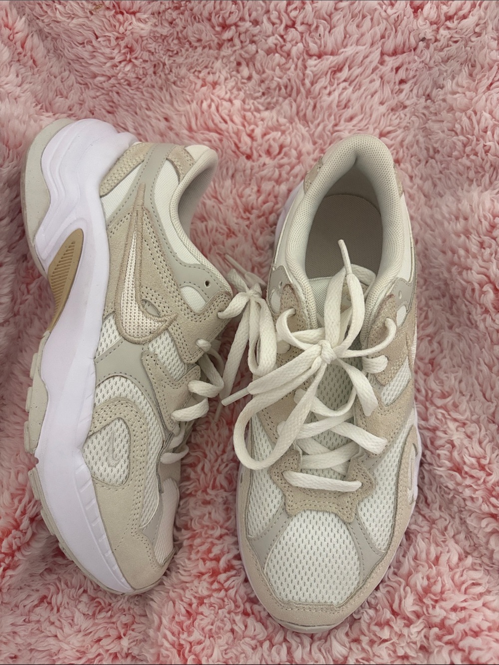 Nike Women's Beige and White Mesh Suede Sneakers